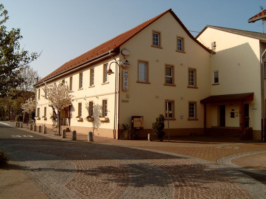 Garni Zum Adler Hotel Gensingen Buitenkant foto